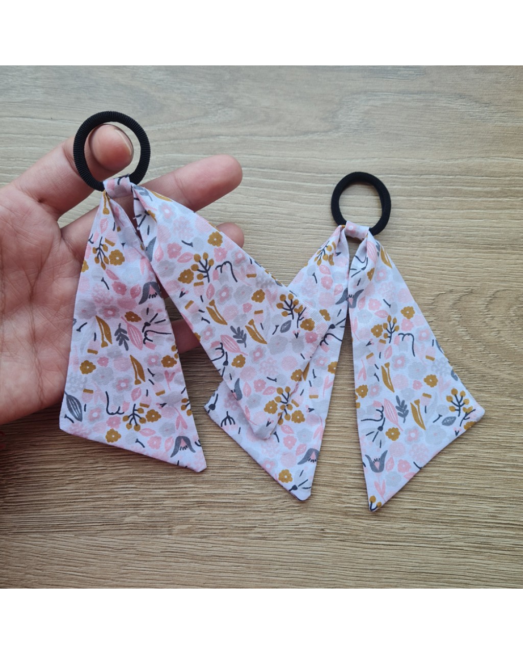 Çiçek Desenli Lastik Toka