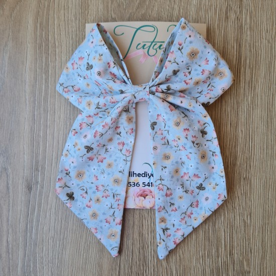 Çiçek Desenli Kumaş Fiyonk Toka