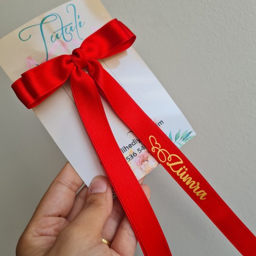 Saten Uzun Kuyruklu Kırmızı Toka